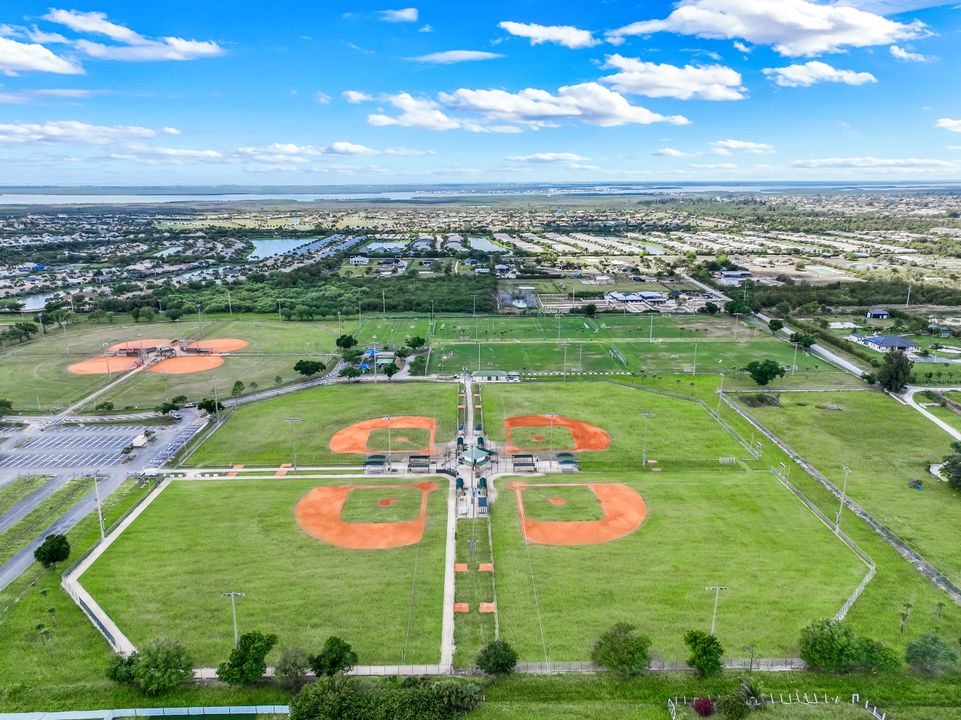 2118 SW 12th Terrace, Cape Coral, FL 33991