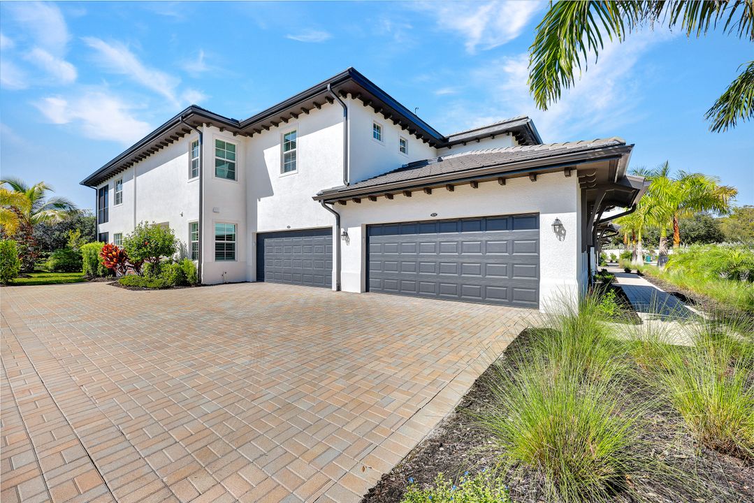 16893 Fairgrove Way #201, Naples, FL 34110