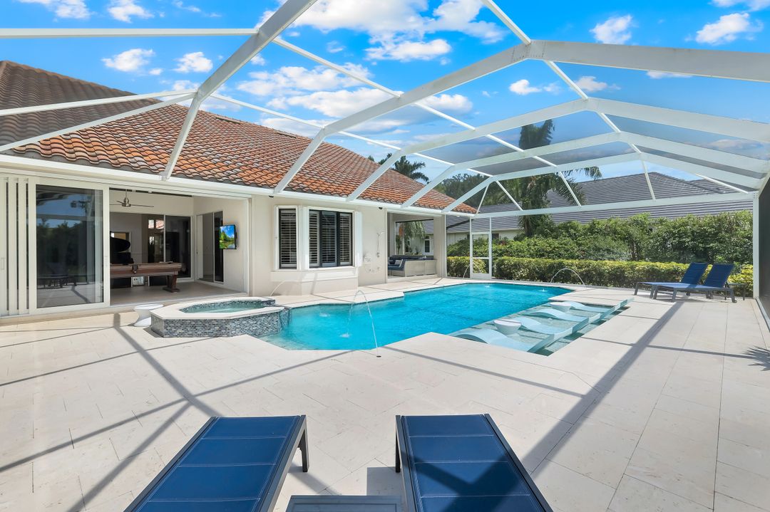 9245 The Ln, Naples, FL 34109