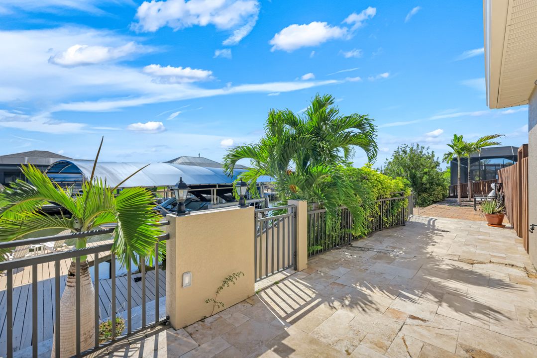 4025 SW 11th Ave, Cape Coral, FL 33914