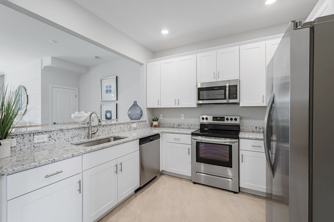 14081 Pine Lodge Ln, Fort Myers, FL 33913