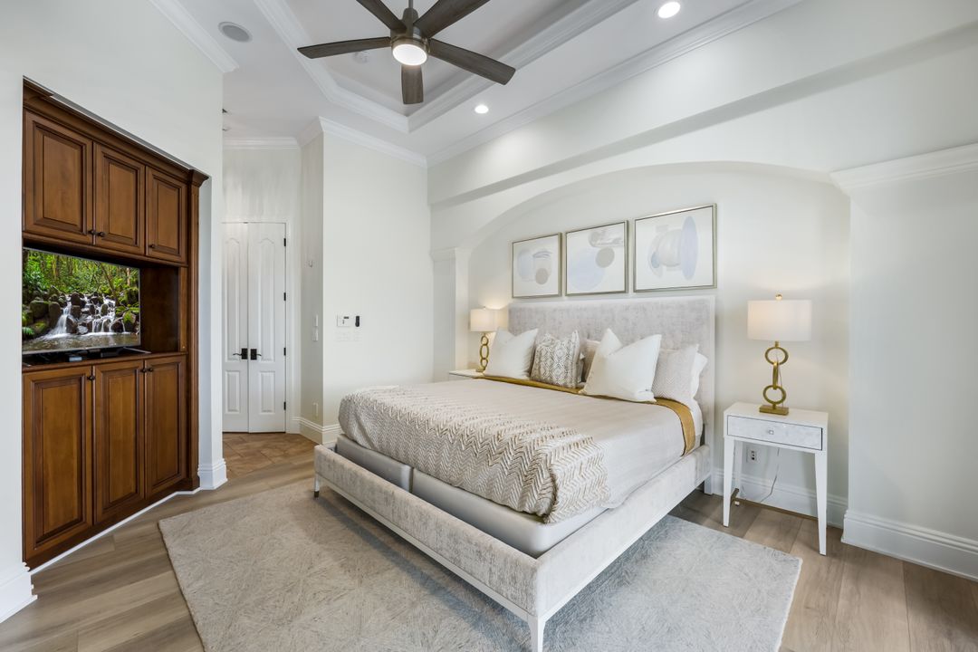 466 Clifton Ct, Marco Island, FL 34145