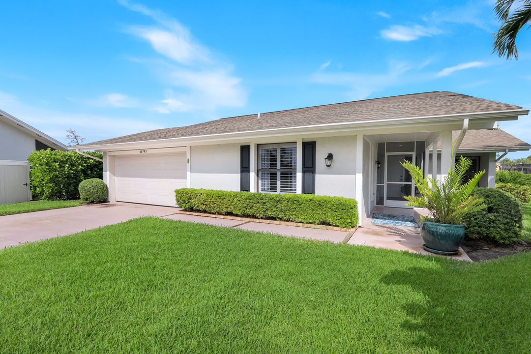 16743 Pheasant Ct SW, Fort Myers, FL 33908
