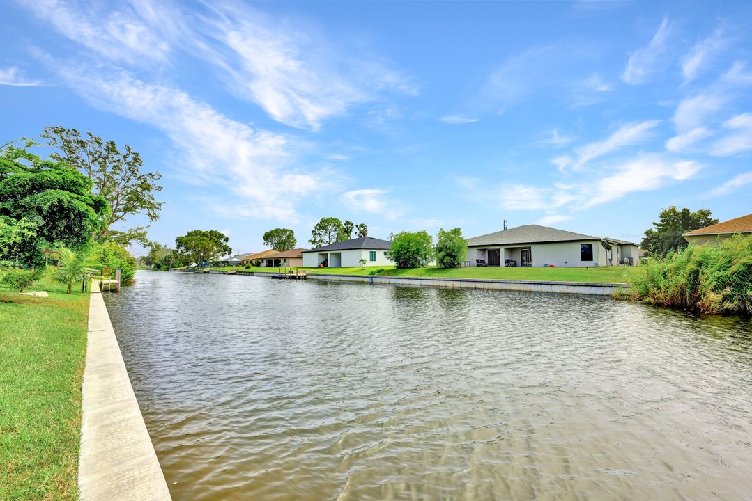 606 SE 4th St, Cape Coral, FL 33990