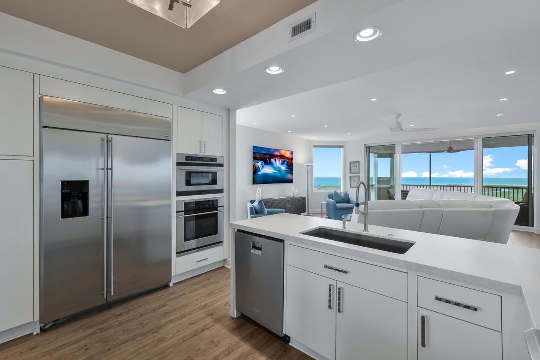 275 Indies Way #1701, Naples, FL 34110