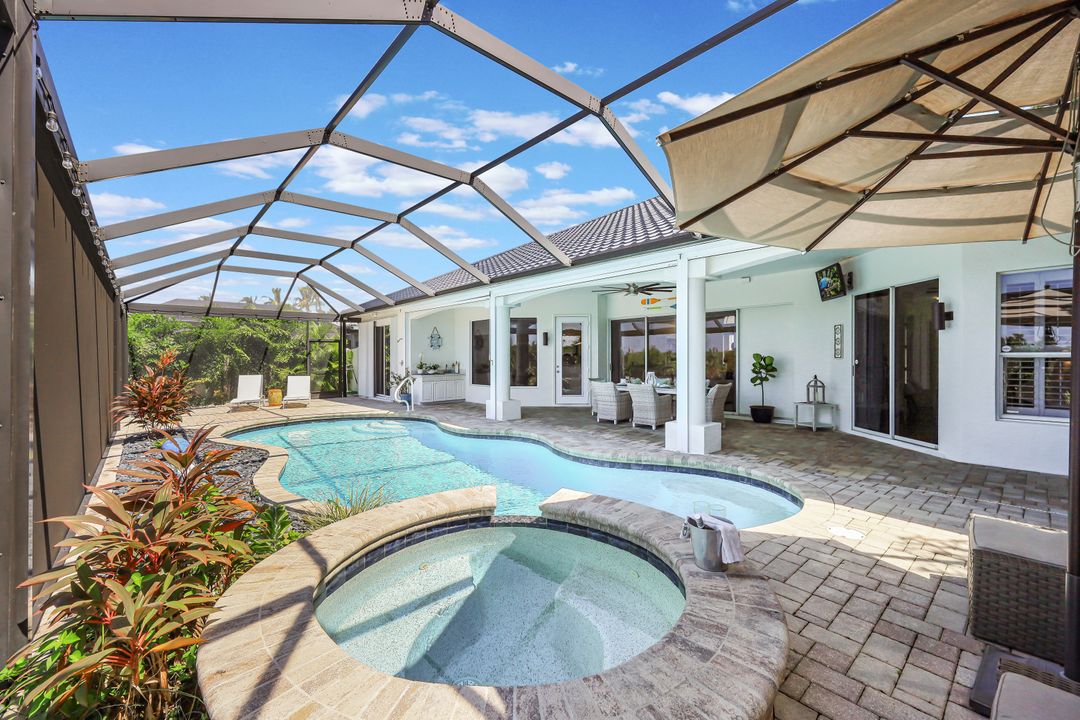 3724 Surfside Blvd, Cape Coral, FL 33914