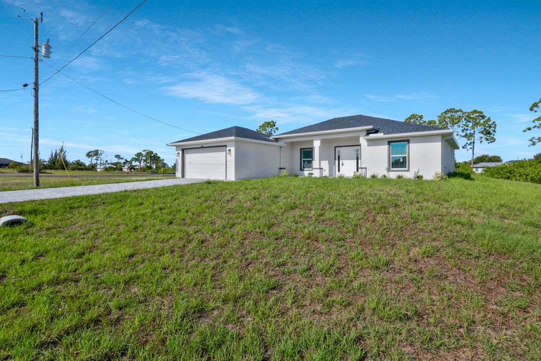 3804 NE 9th Pl, Cape Coral, FL 33909