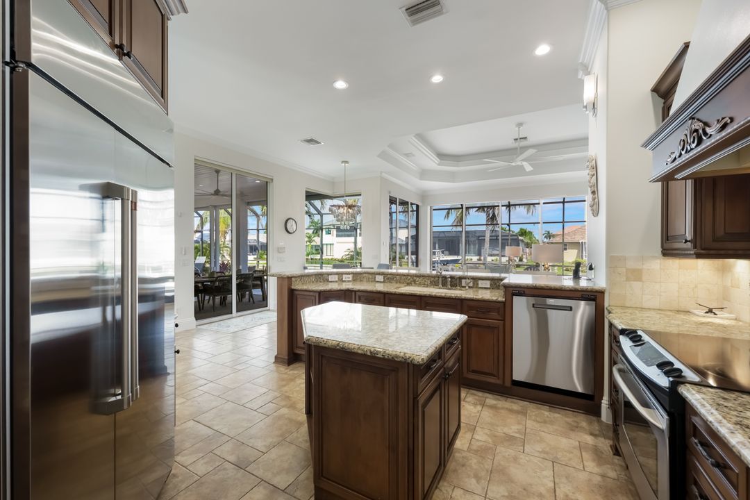 466 Clifton Ct, Marco Island, FL 34145