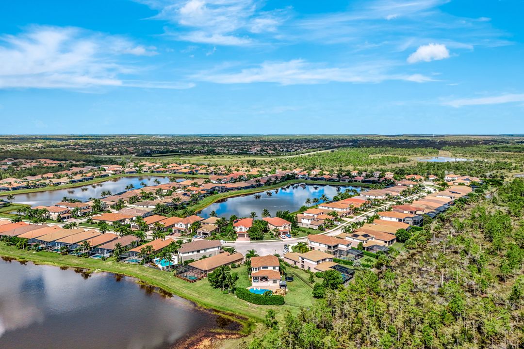 2750 Cinnamon Bay Cir, Naples, FL 34119