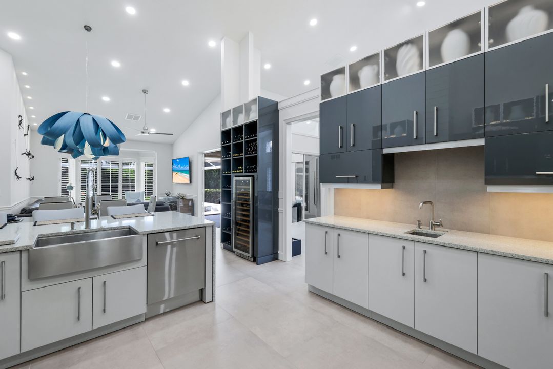 9245 The Ln, Naples, FL 34109