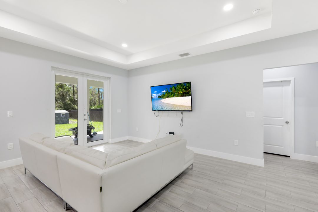 506 Rogue St, Lehigh Acres, FL 33974