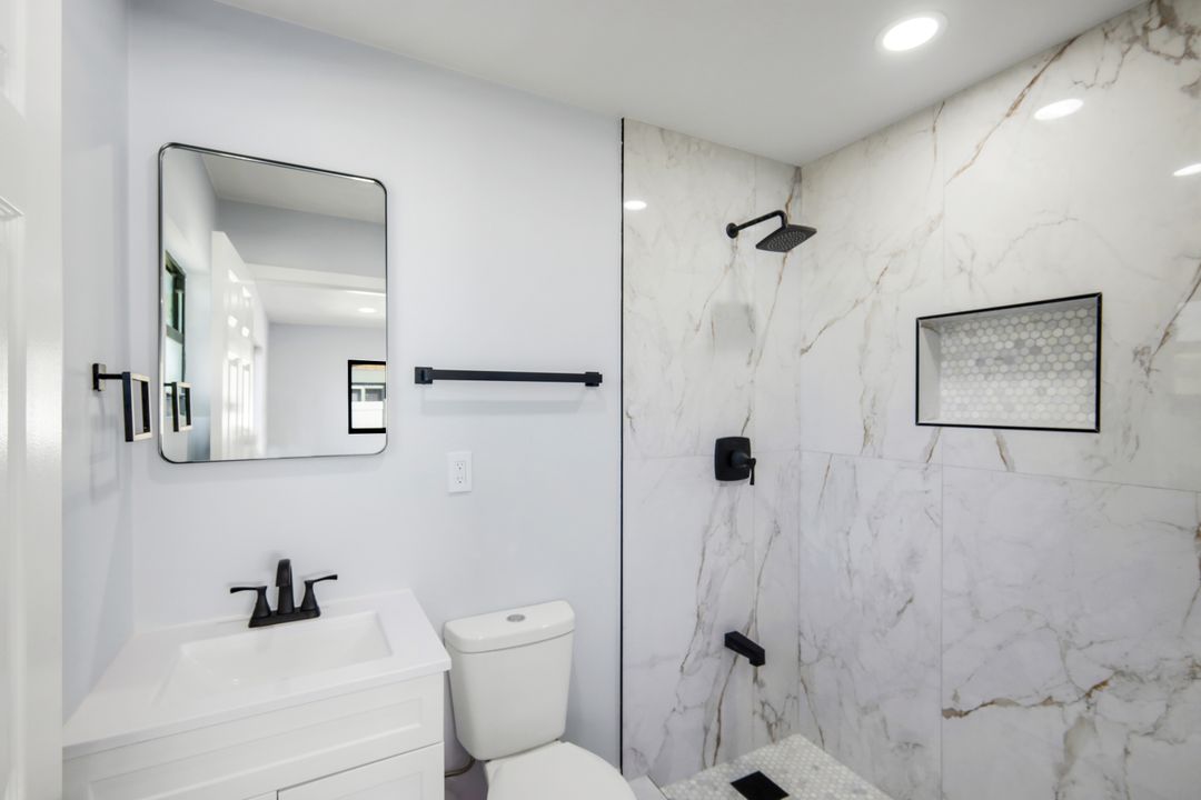 1389 Pine Ave, North Fort Myers, FL 33917