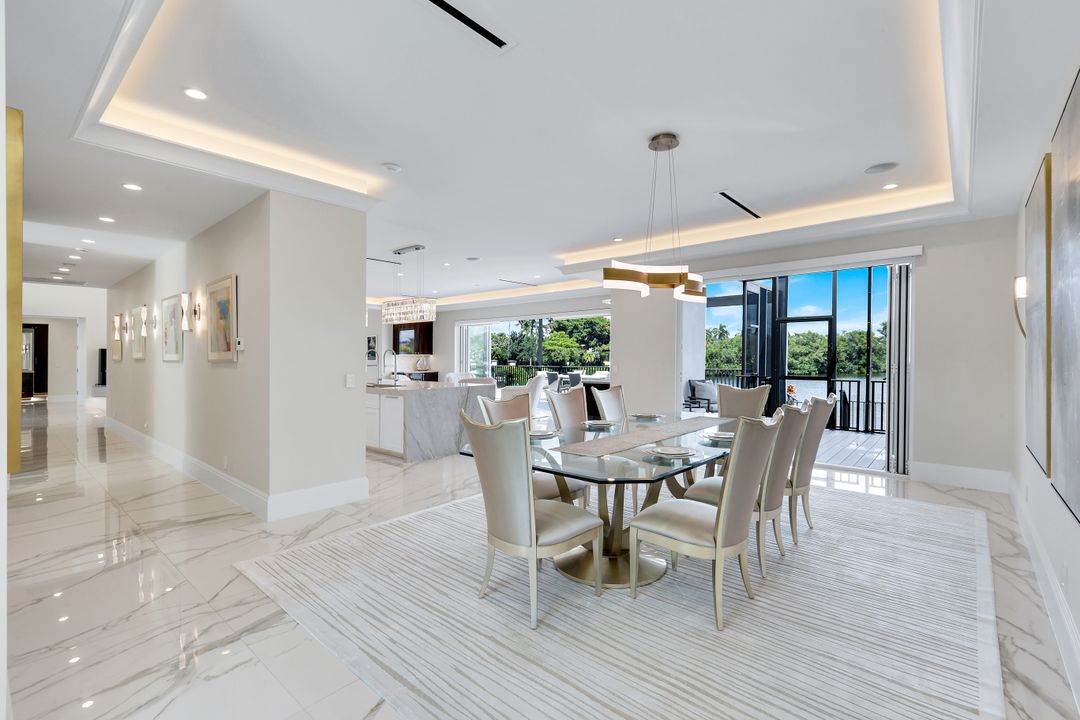 4900 Gulf Shore Blvd N, Naples, FL 34103
