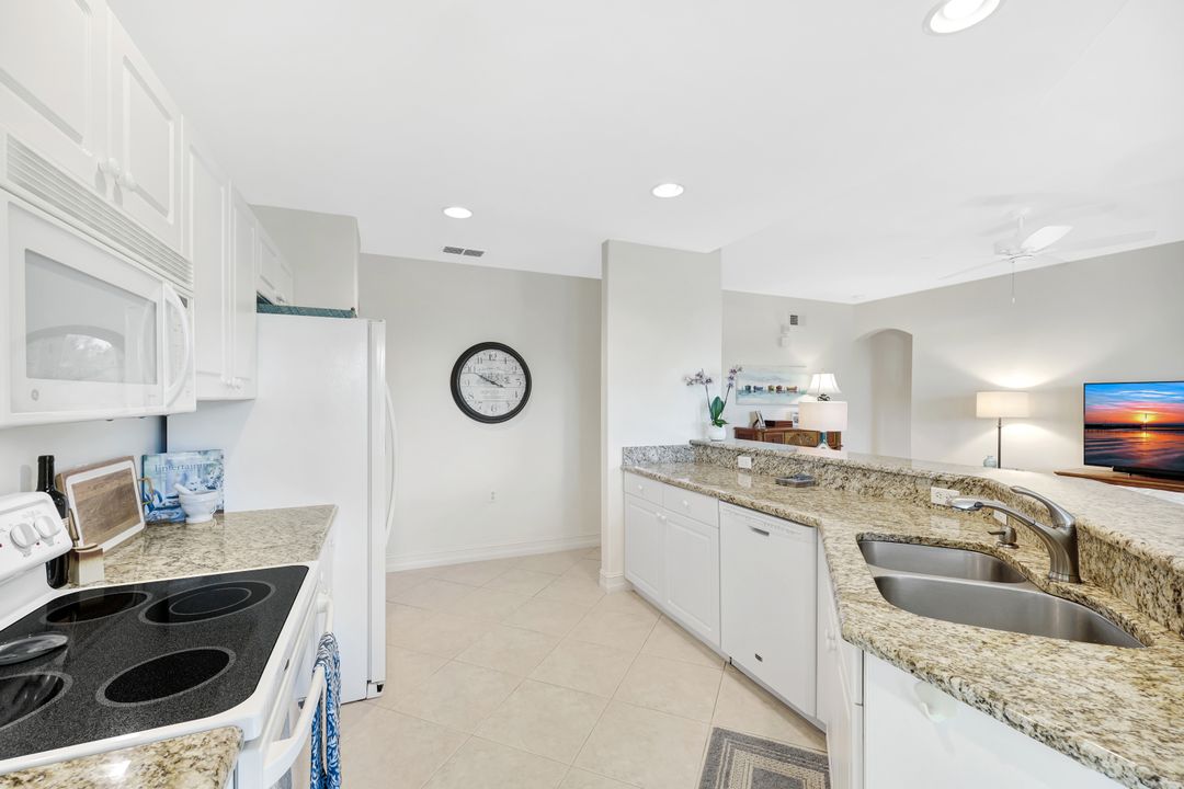 21810 Southern Hills Dr #102, Estero, FL 33928