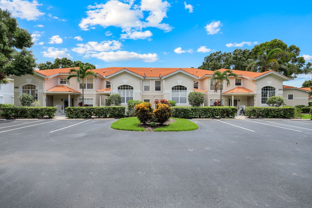 2450 Old Groves Rd #201, Naples, FL 34109