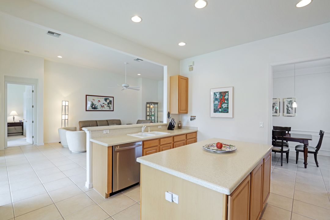 9956 St Moritz Dr, Miromar Lakes, FL 33913