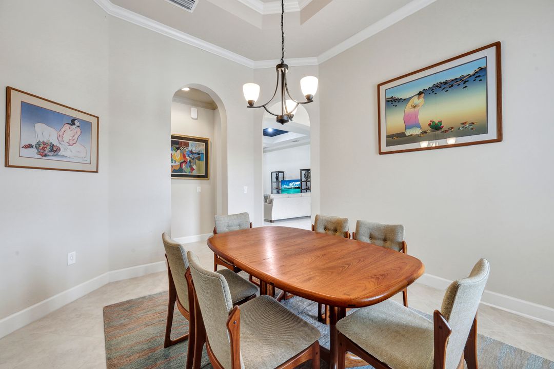 9314 Quarry Dr, Naples, FL 34120