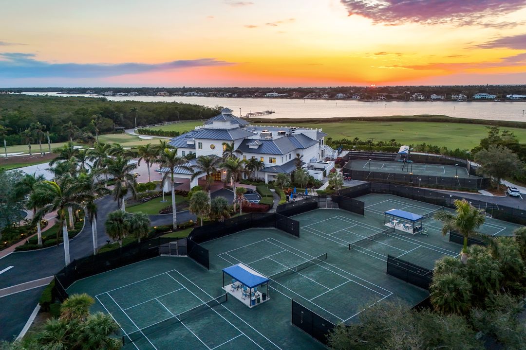 3762 Haldeman Creek Dr, Naples, FL 34112