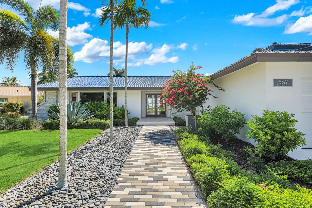 5327 Nautilus Dr, Cape Coral, FL 33904