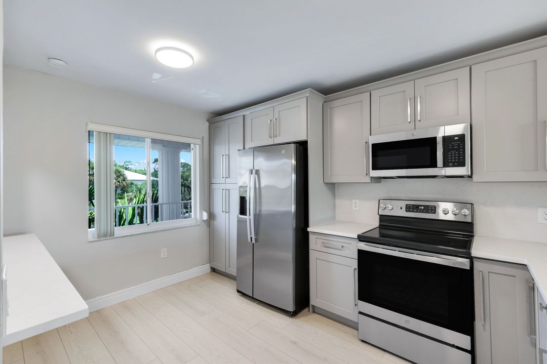 3051 Sandpiper Bay Cir #304, Naples, FL 34112