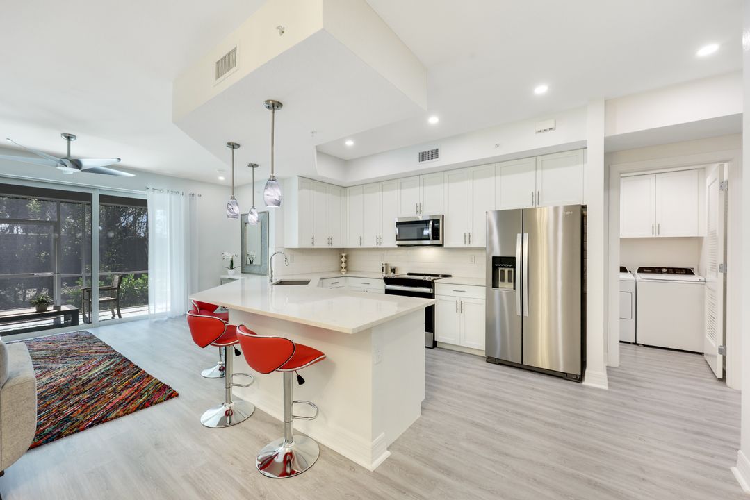 262 Indies Dr E #102, Naples, FL 34114