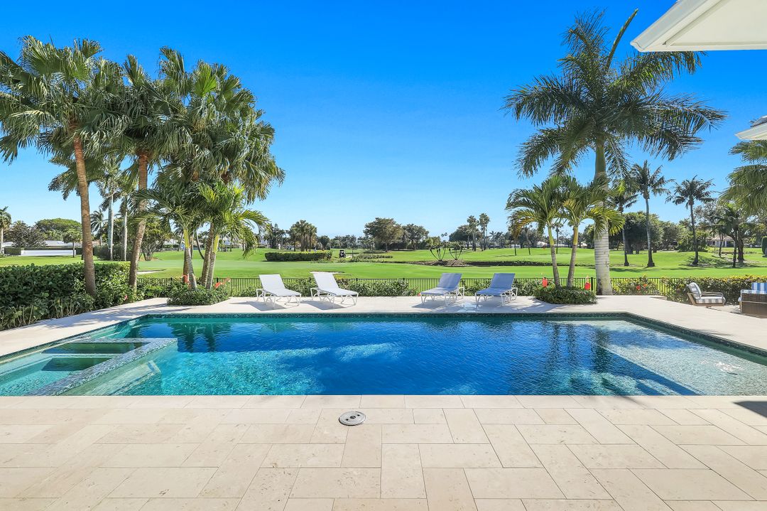 730 Harbour Dr, Naples, FL 34103