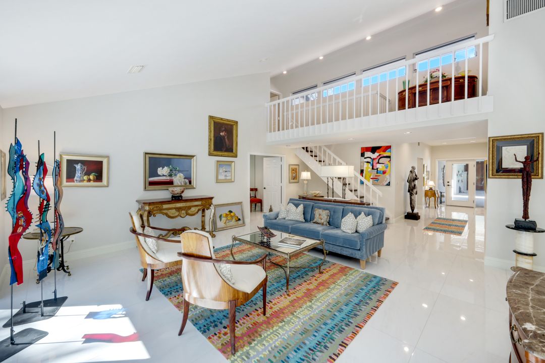 370 Edgemere Way N, Naples, FL 34105