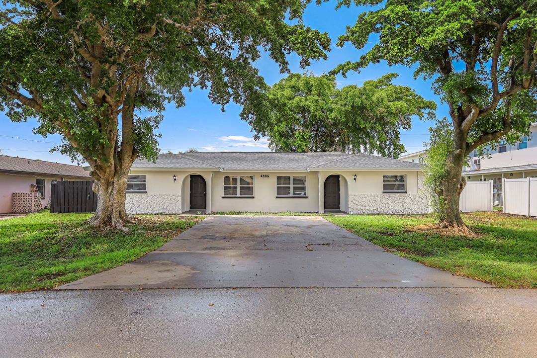 4906 York St, Cape Coral, FL 33904