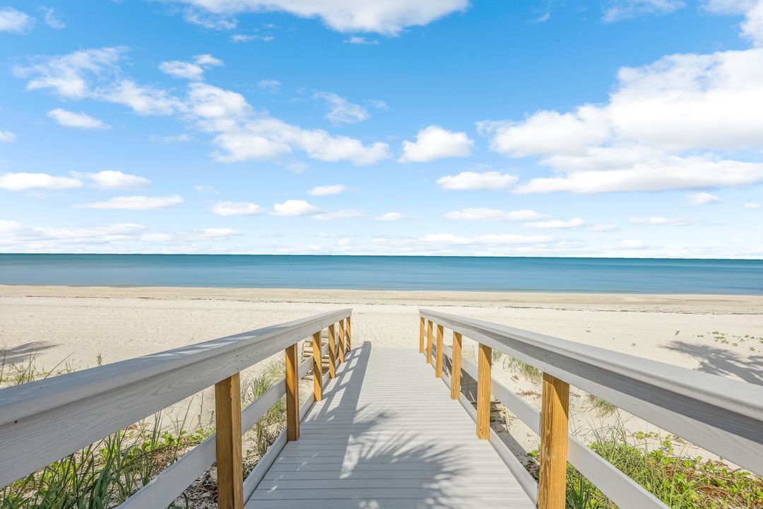 8111 Bay Colony Dr #1102, Naples, FL 34108