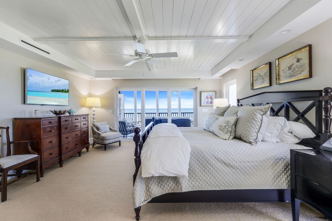 1285 Gulf Shore Blvd N #3B, Naples, FL 34102