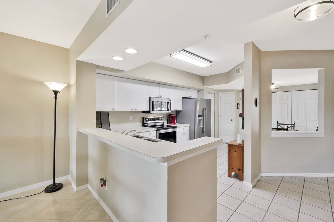 5025 Cedar Springs Dr #102, Naples, FL 34110