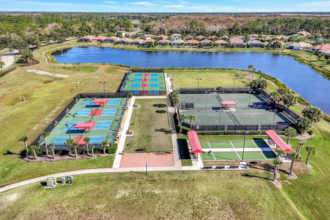 15732 Angelica Dr, Alva, FL 33920