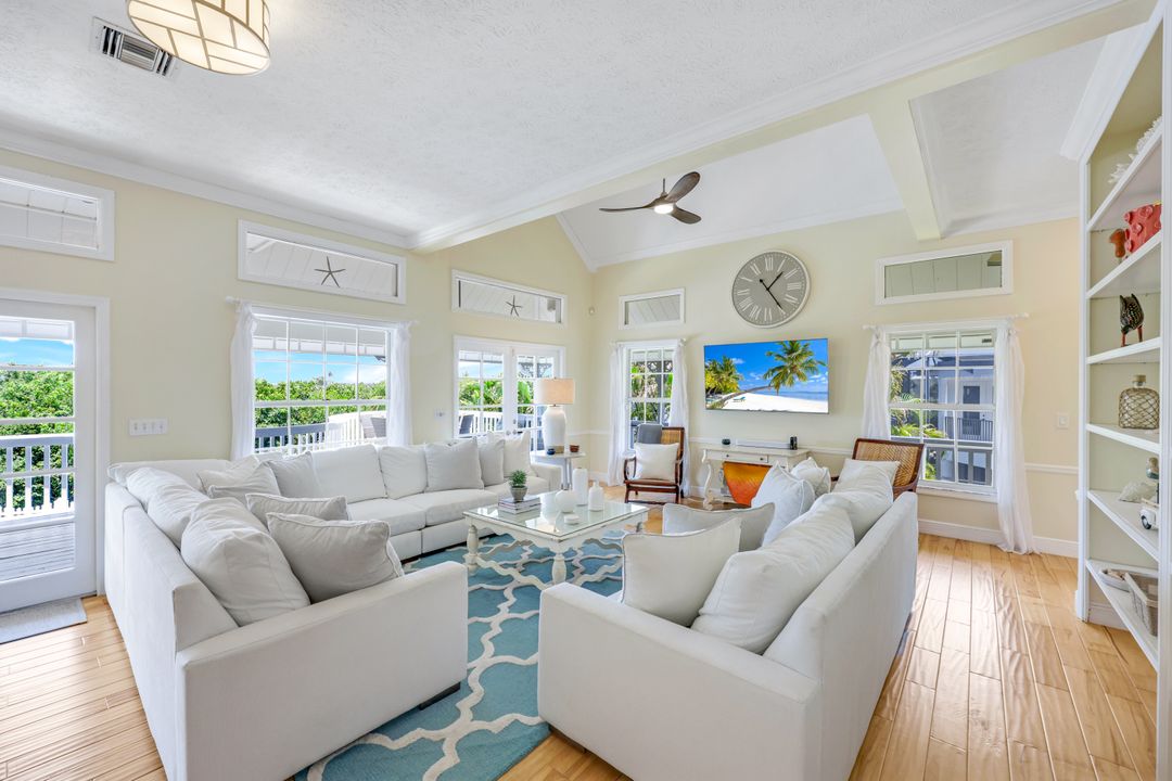 203 San Mateo Dr, Bonita Springs, FL 34134