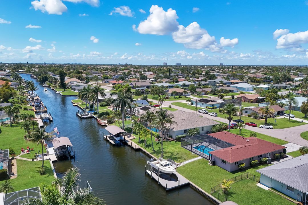 4005 SE 1st Ave, Cape Coral, FL 33904