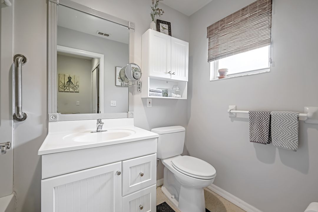 2971 6th St NW, Naples, FL 34120