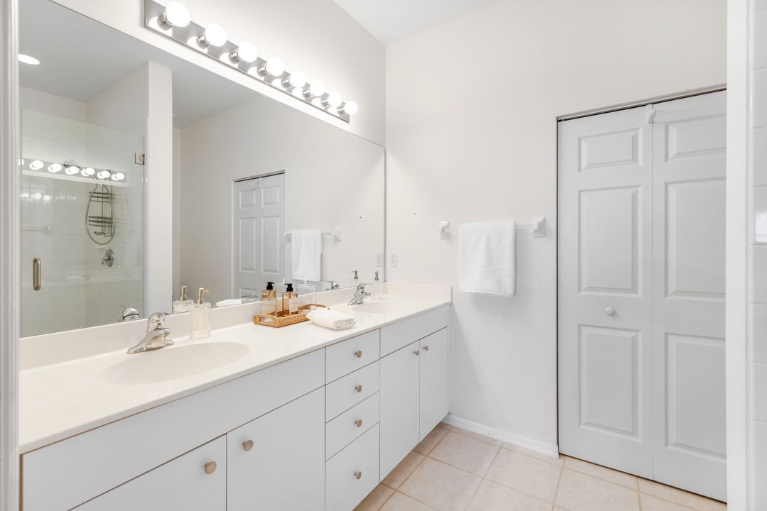 3260 W Crown Pointe Blvd #202, Naples, FL 34112