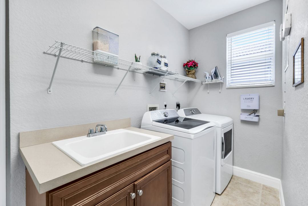 1570 Double Eagle Trail, Naples, FL 34120
