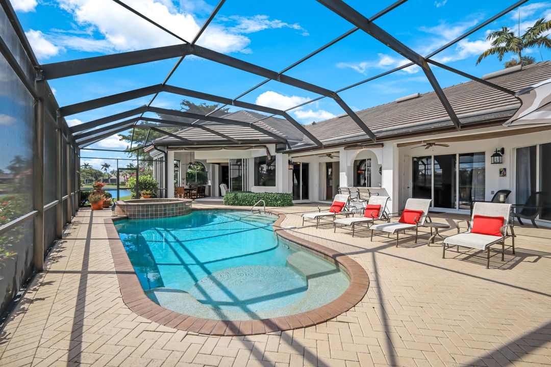 2390 King Palm Way, Naples, FL 34105