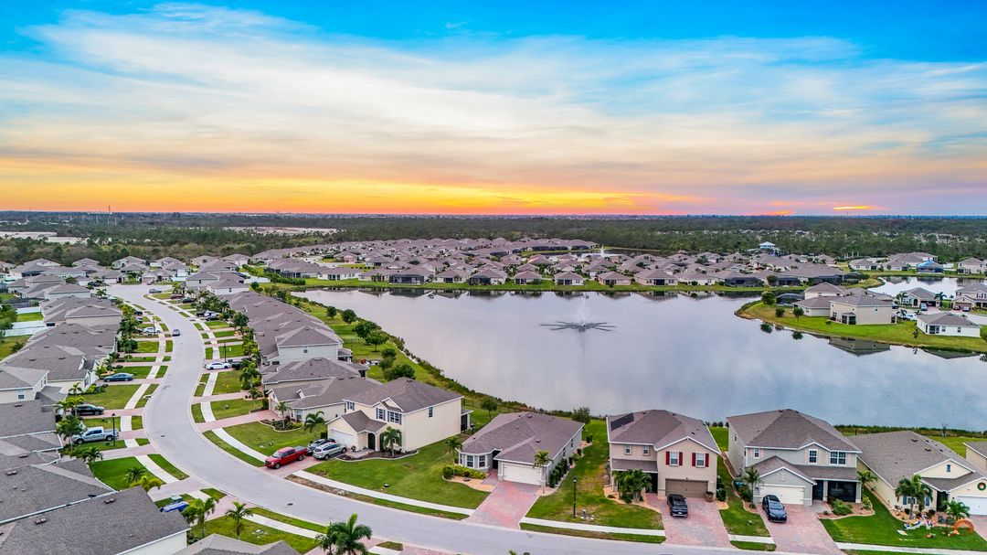 3440 Cancun Ct, Cape Coral, FL 33909