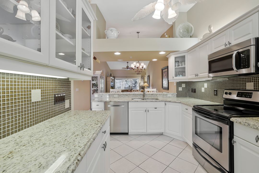 2360 Hidden Lake Ct #10, Naples, FL 34112