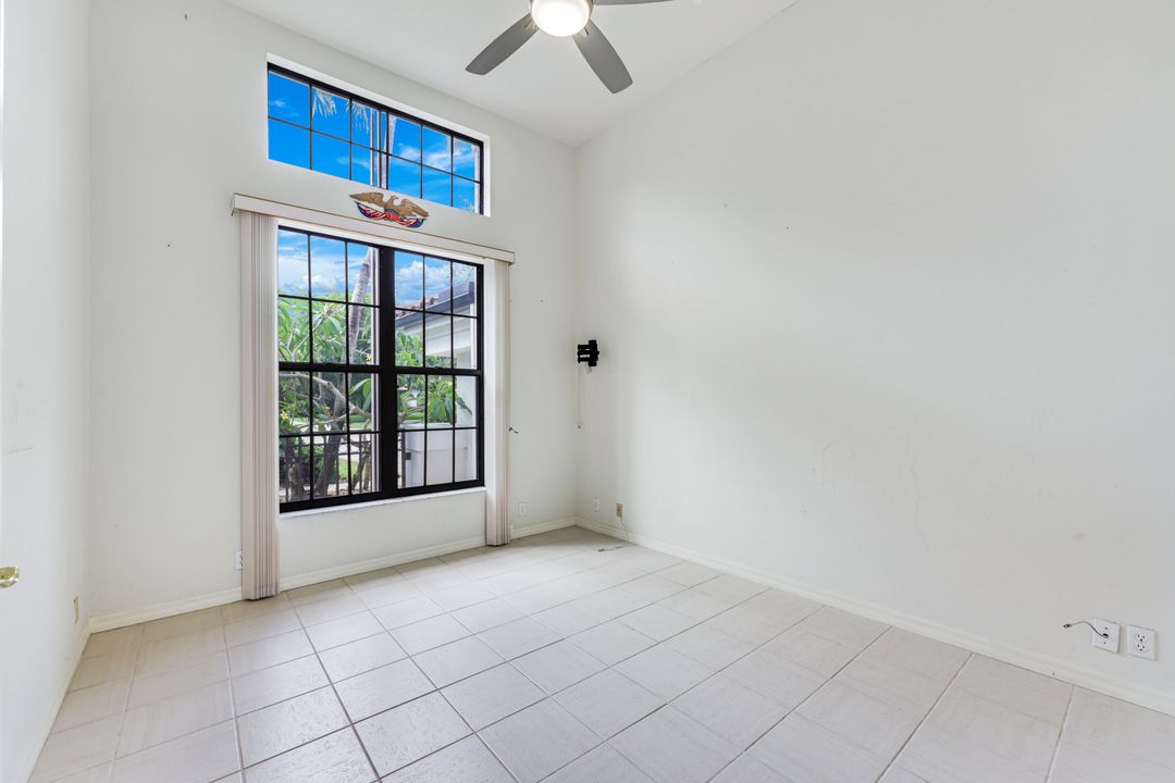 11726 Night Heron Dr, Naples, FL 34119