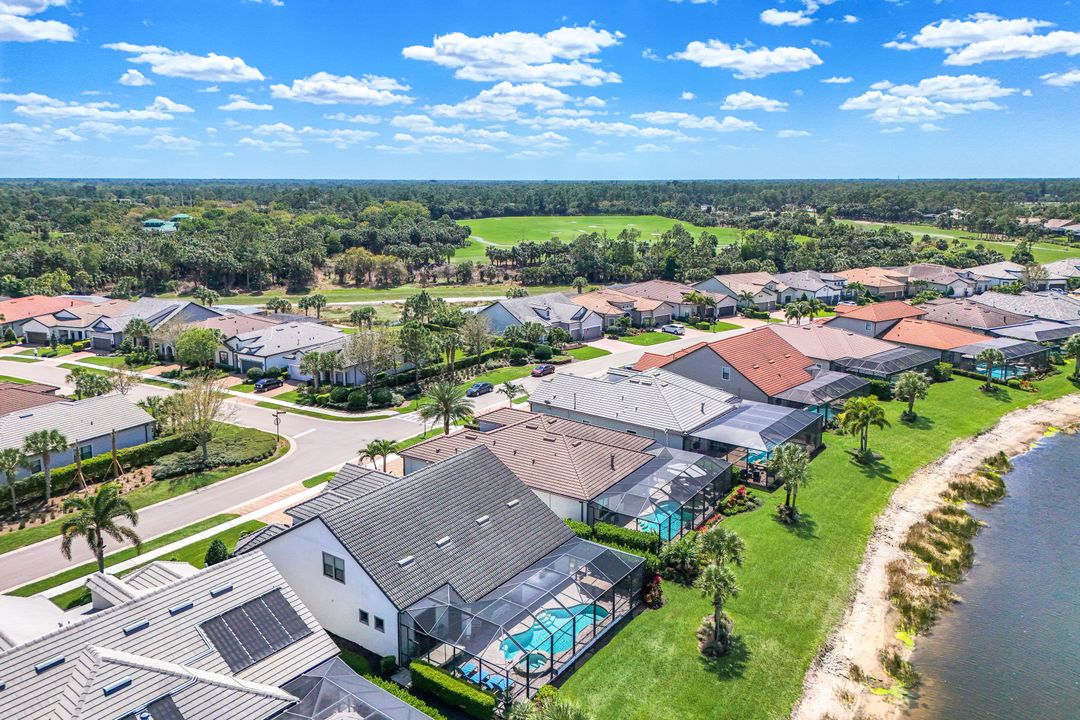 9373 Surfbird Ct, Naples, FL 34120