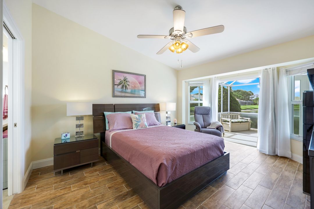 2266 Stacil Cir, Naples, FL 34109