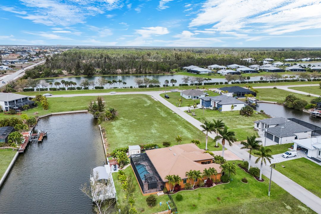 2364 NW 39th Ave, Cape Coral, FL 33993