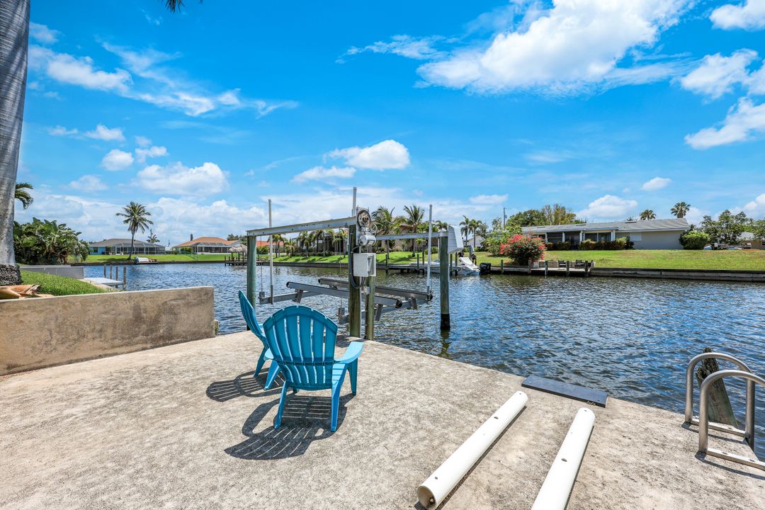 3209 SE 1st Ct, Cape Coral, FL 33904