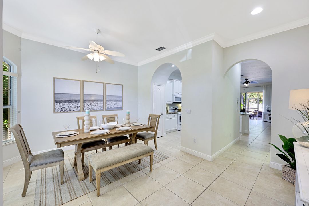 847 98th Ave N, Naples, FL 34108