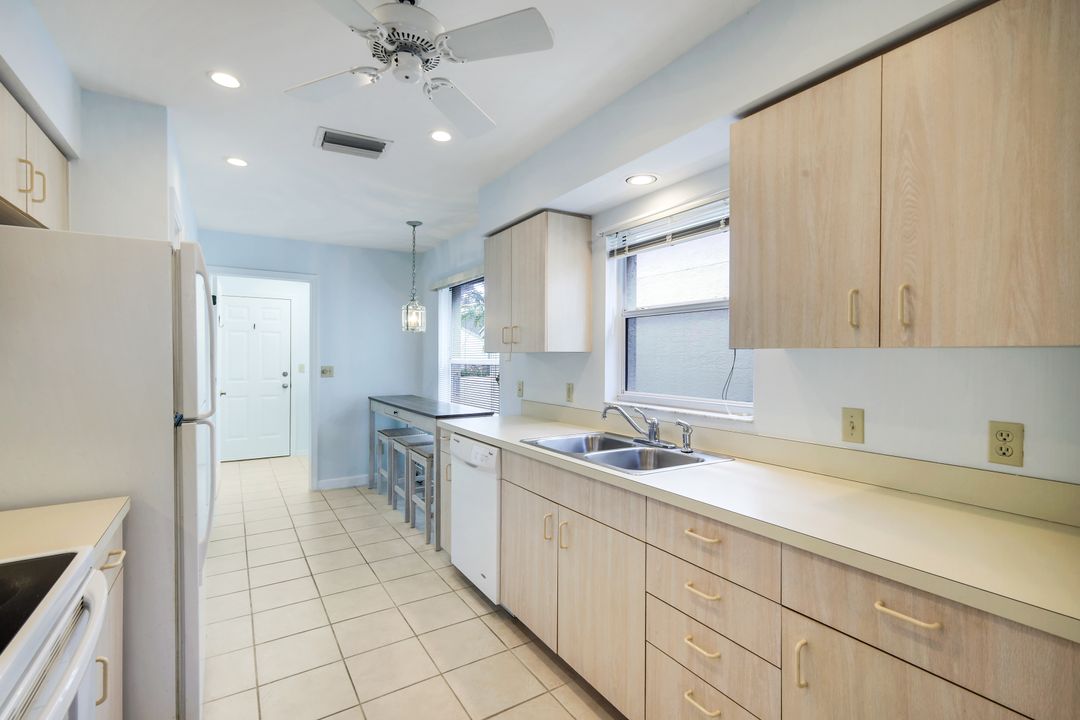 25202 Golf Lake Cir, Bonita Springs, FL 34135