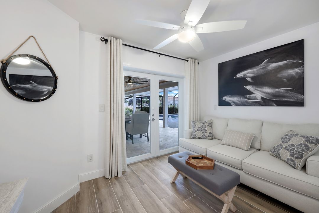 401 Lagoon Ave, Naples, FL 34108