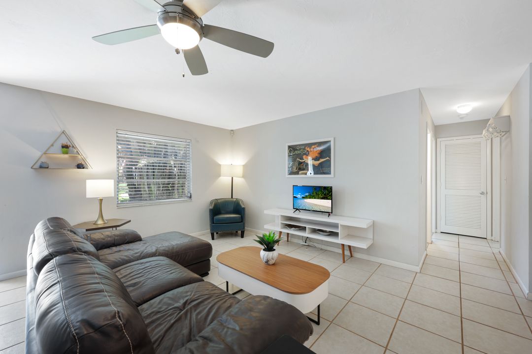 9863 Kentucky St, Bonita Springs, FL 34135