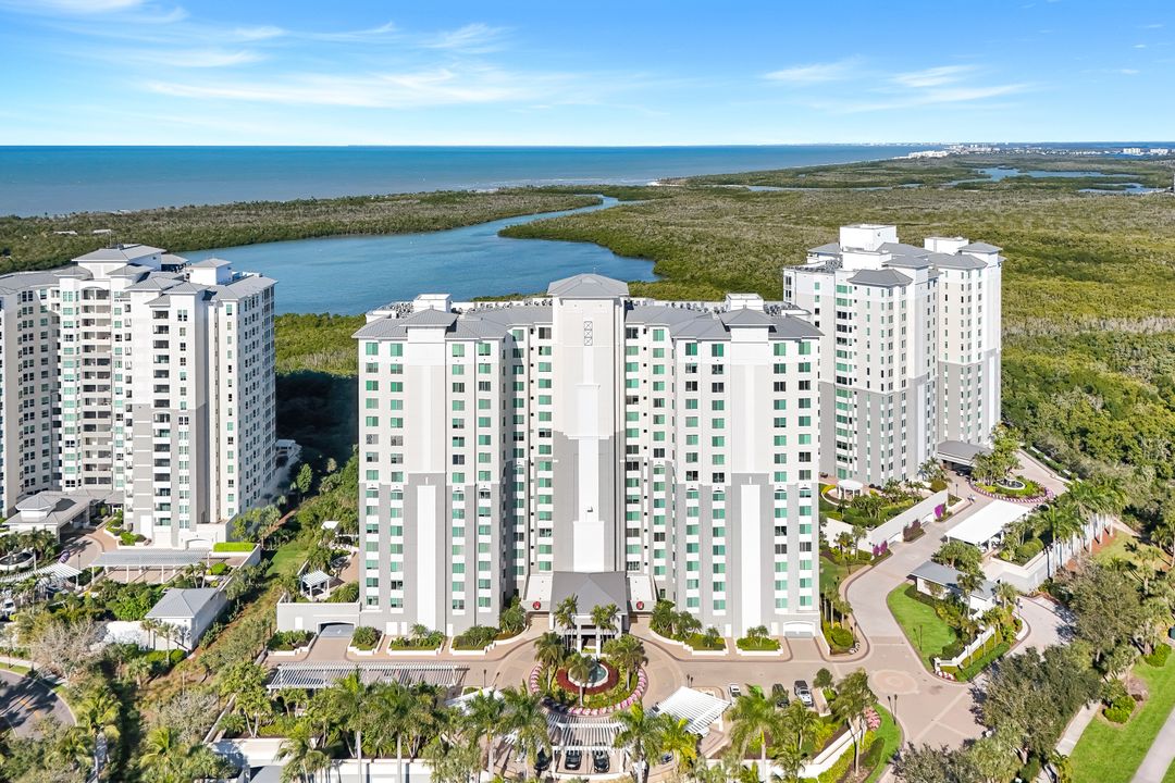 275 Indies Way #1606, Naples, FL 34110